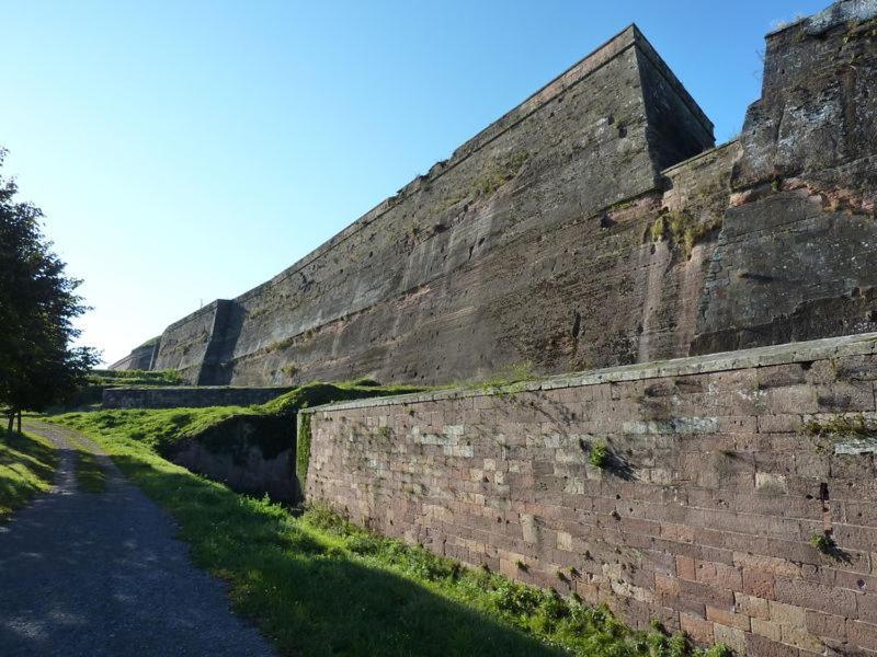 Le Relais Des Chateaux Forts Bitsch Exterior foto