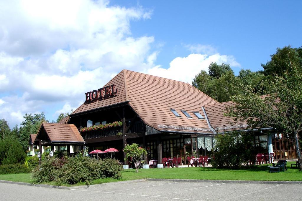 Le Relais Des Chateaux Forts Bitsch Exterior foto